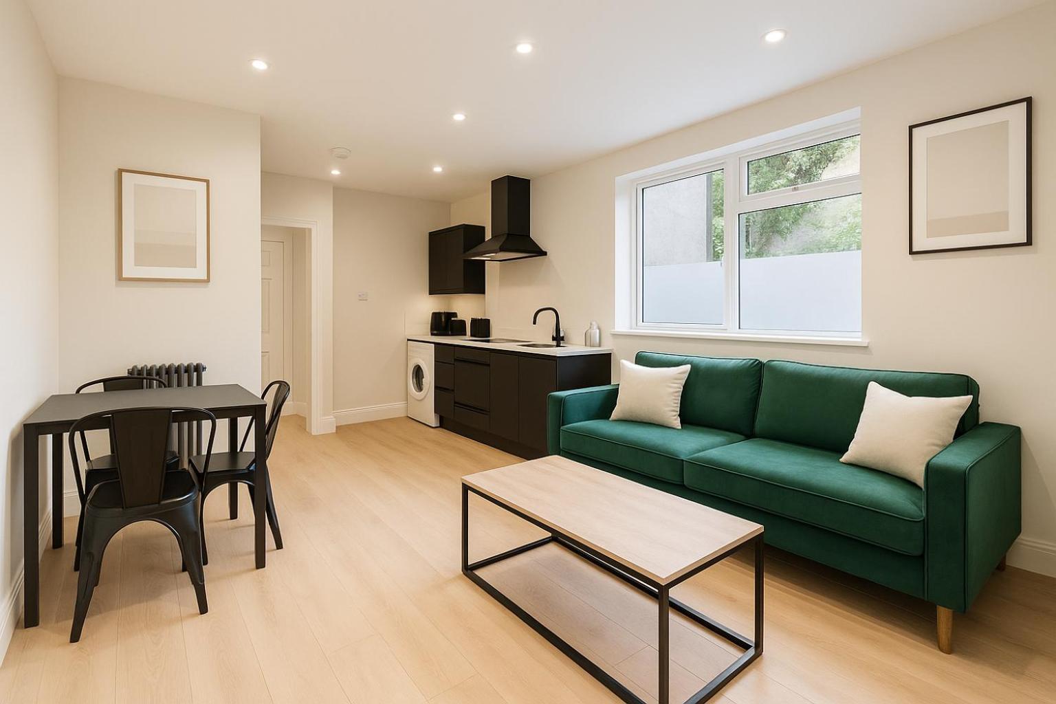 Apartment Modern + King Size Bed + Garden *