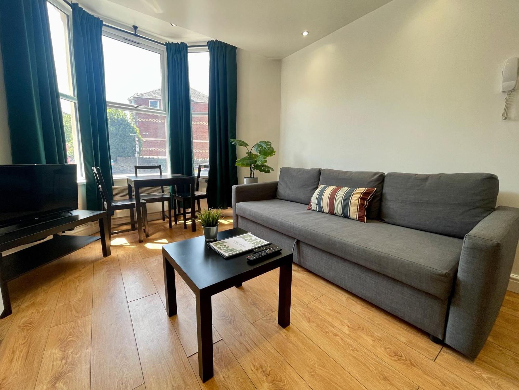 Apartment Relax In A Modern By The Centre & Bute Park *