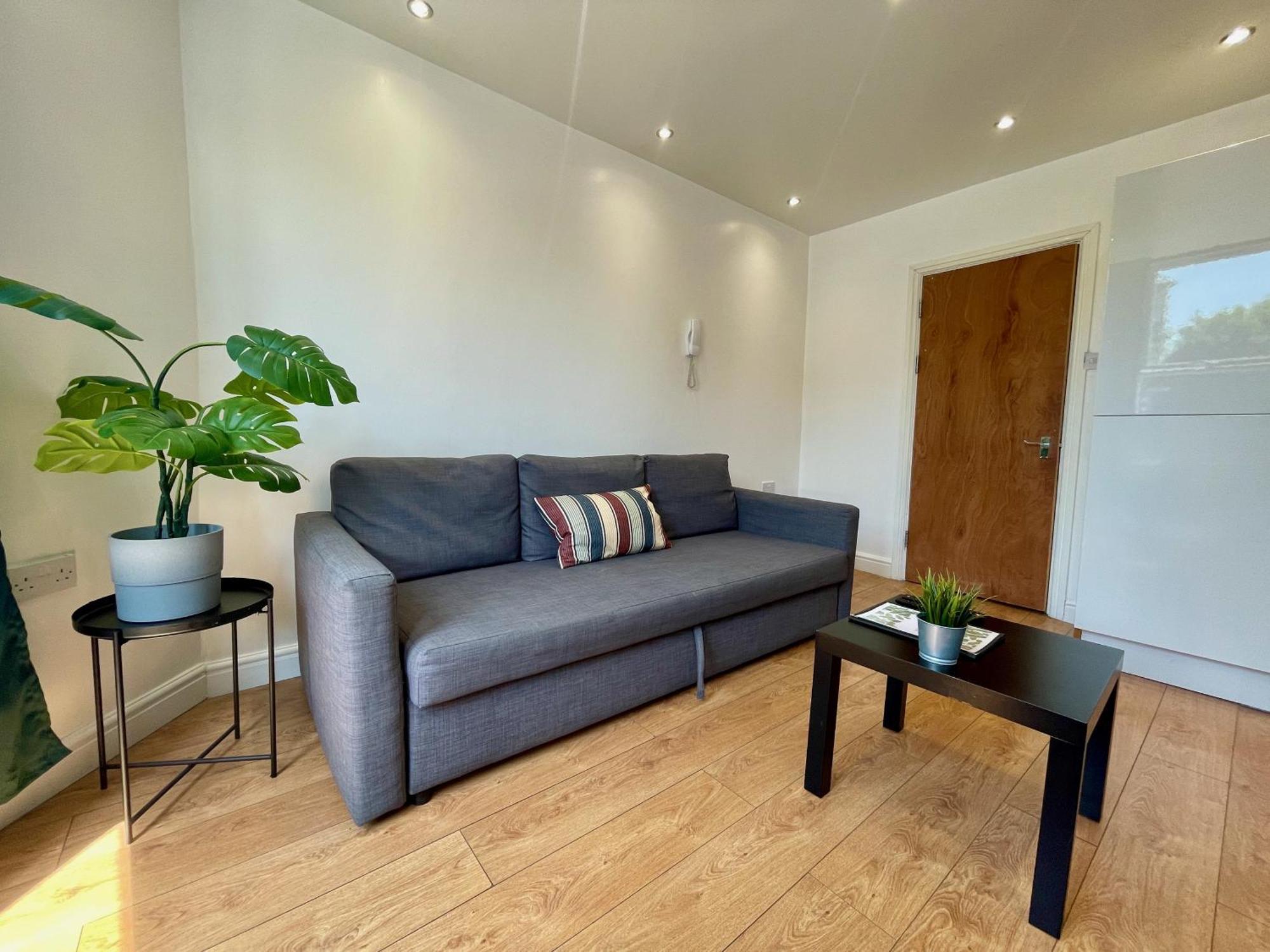 Relax In A Modern By The Centre & Bute Park *