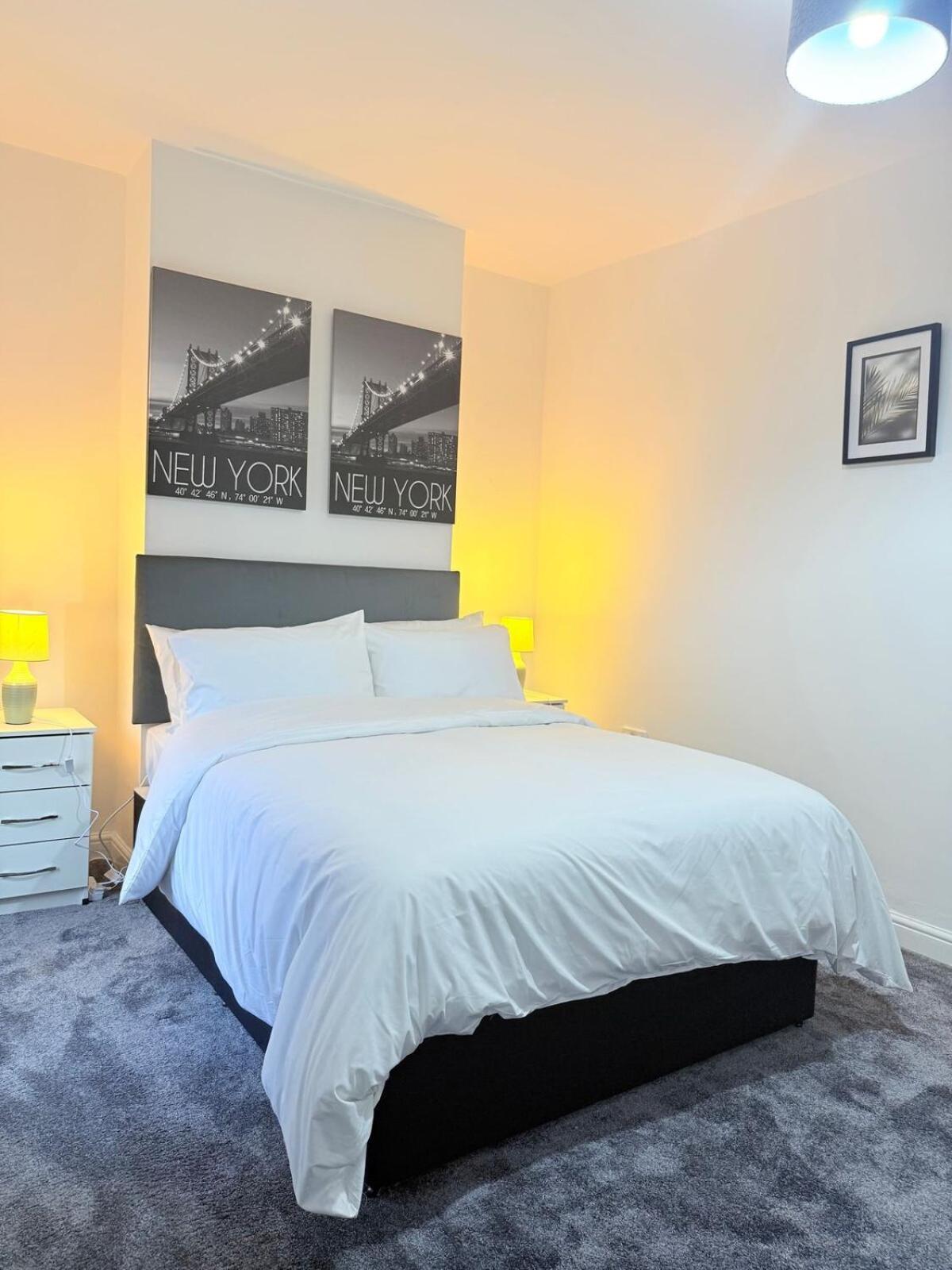 Spacious 4 Bed House Near Centre With Parking * Cardiff