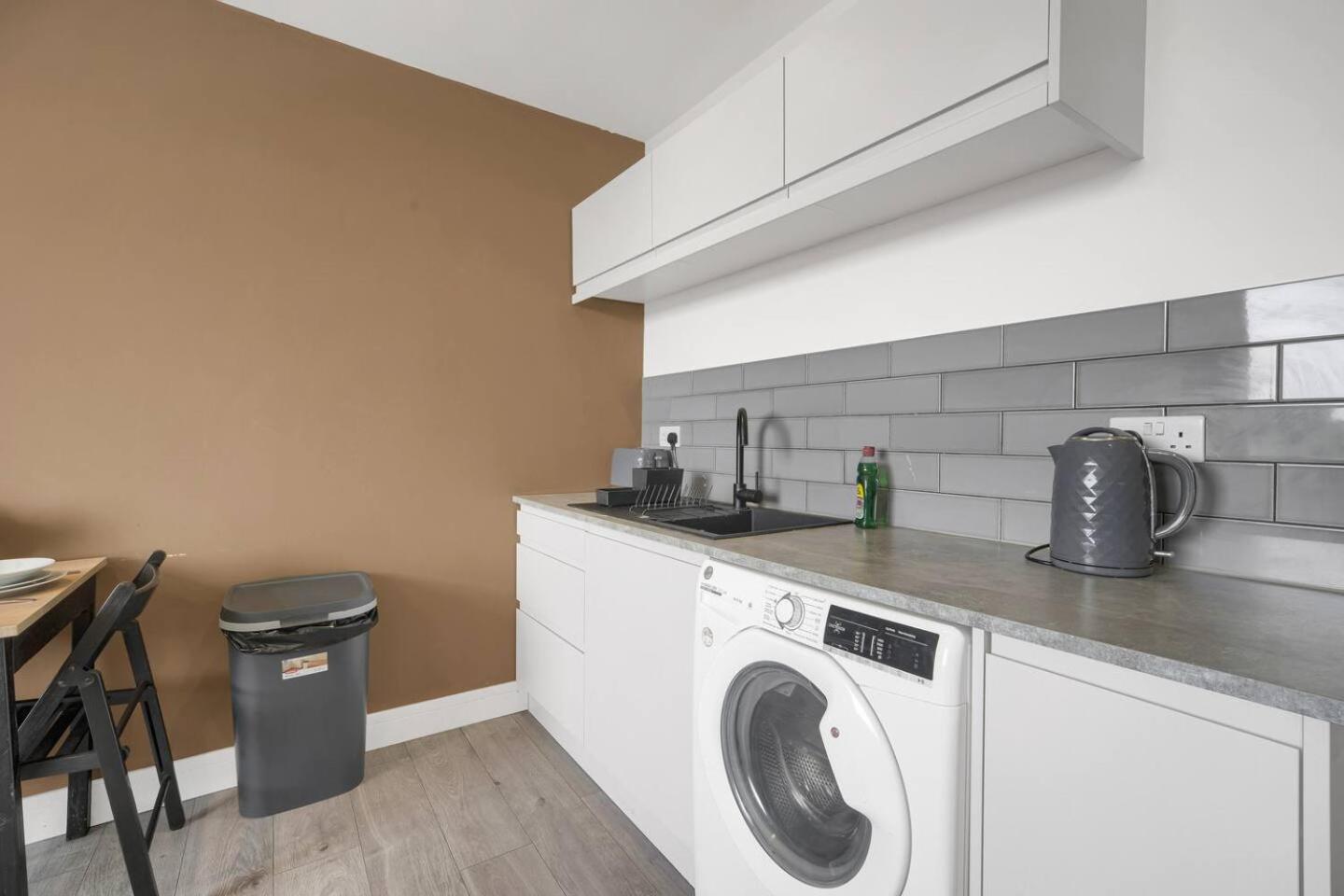 Apartment Stylish & Modern - Free Parking - Wifi