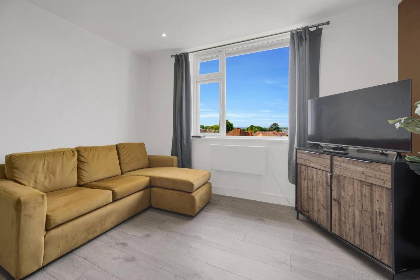 Stylish & Modern - Free Parking - Wifi Apartment Cardiff
