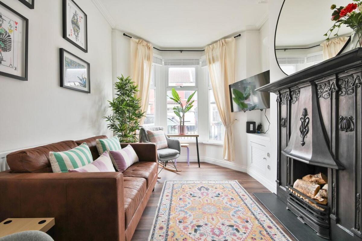 Holiday home Stunning Cardiff Bay House