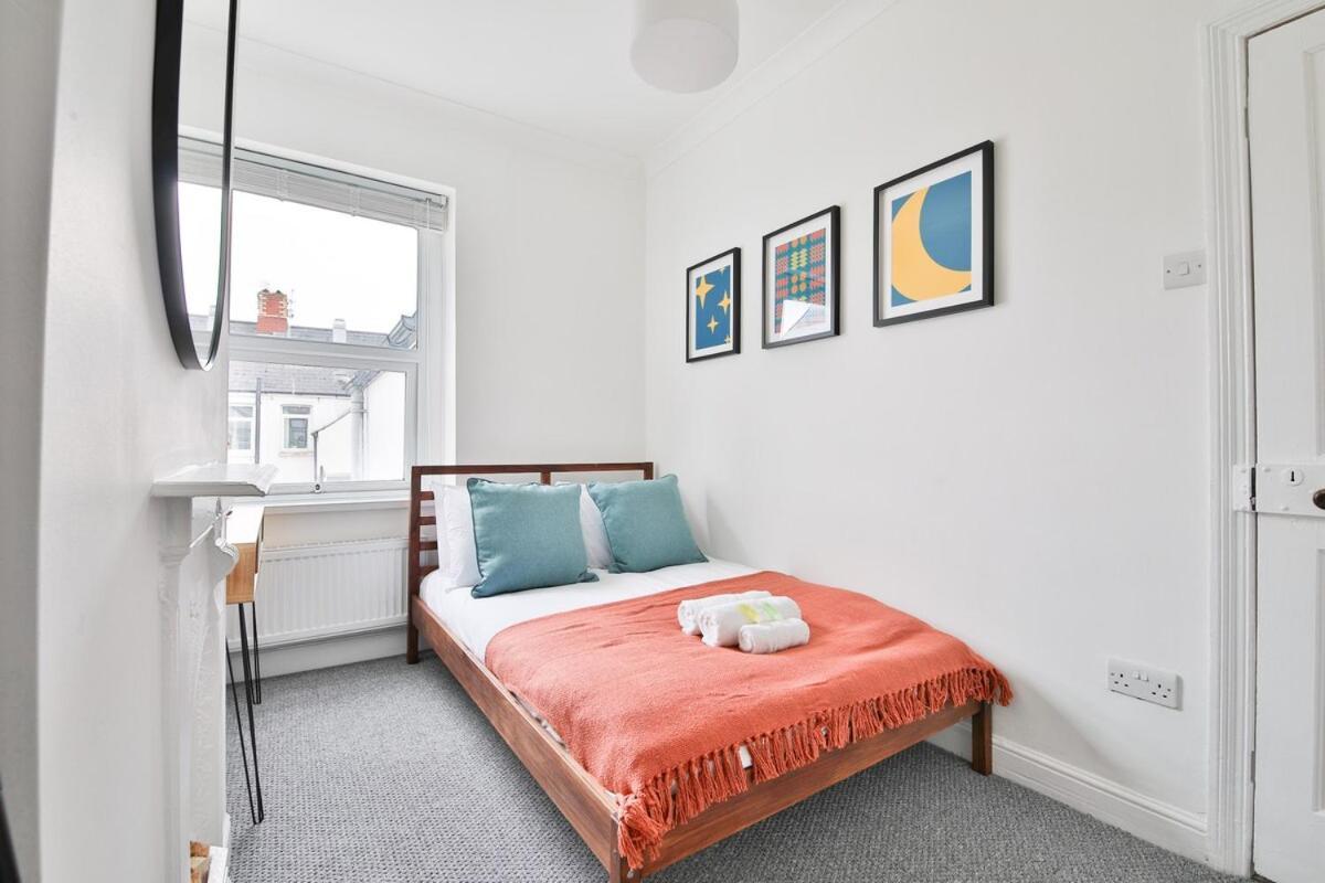 Stunning Cardiff Bay House Holiday home Cardiff