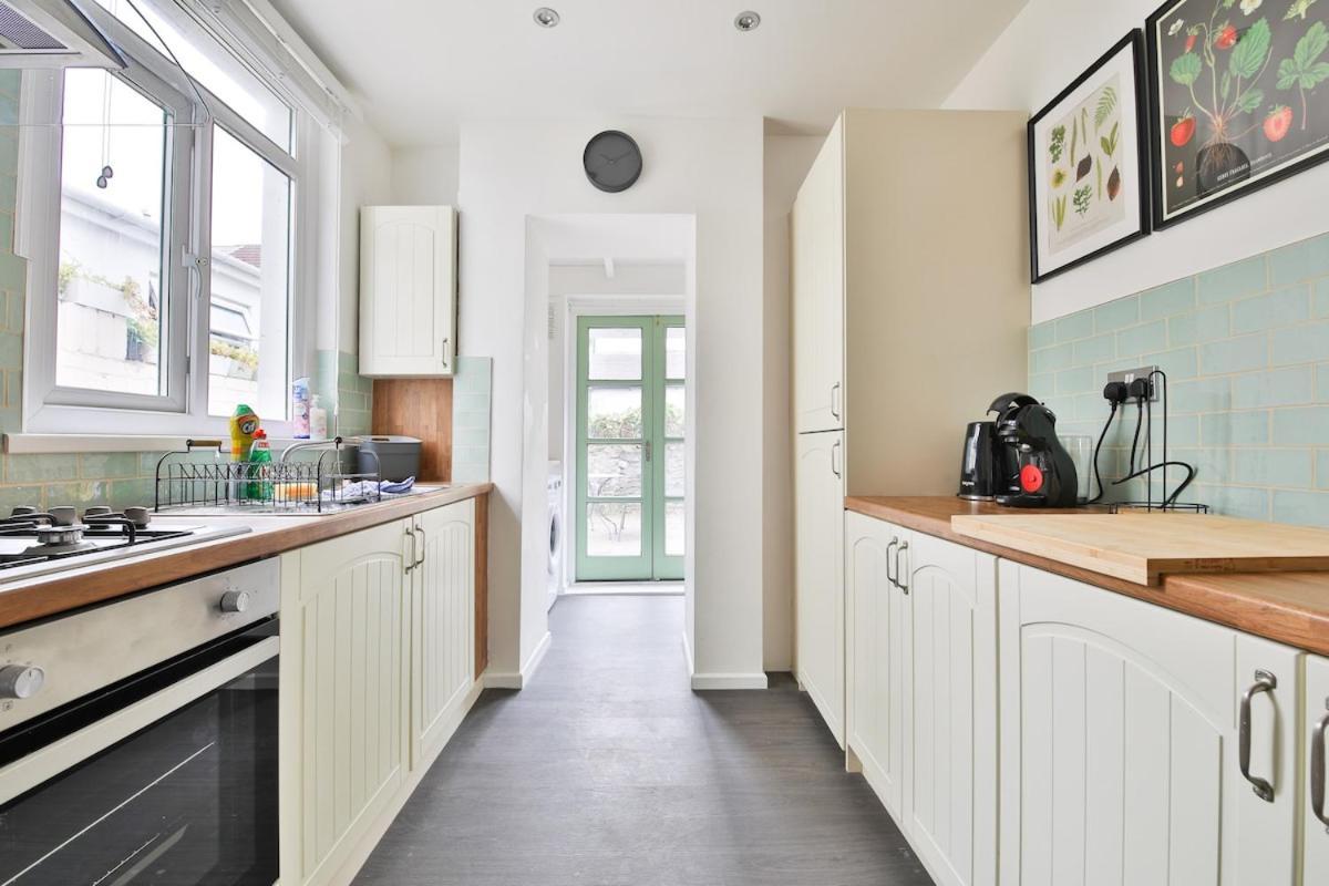 Holiday home Stunning Cardiff Bay House