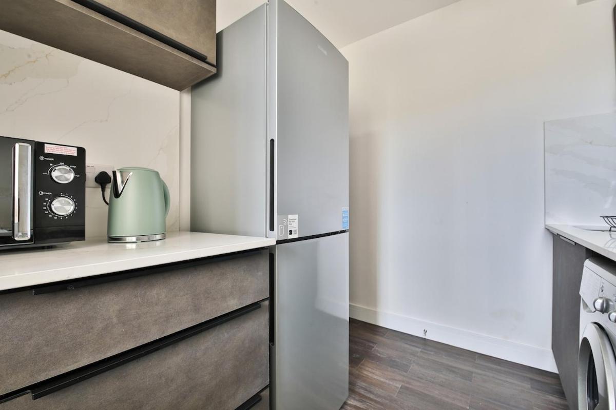 Apartment Roath Park Supermarket, Restaurants & Parking Cardiff