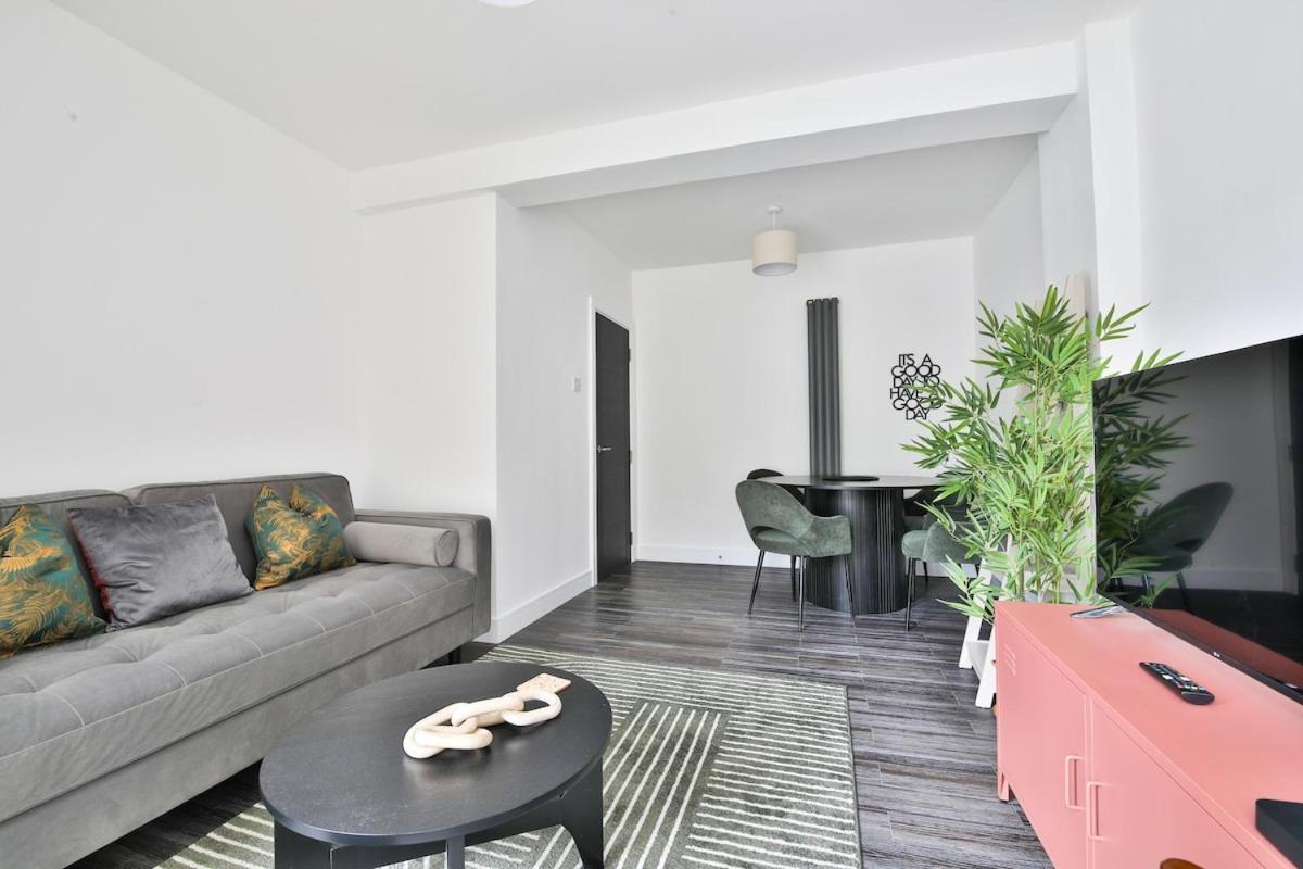 Apartment Roath Park Supermarket, Restaurants & Parking Cardiff