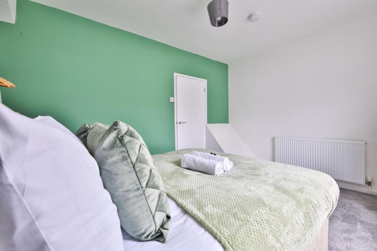Urban 2-Bed House - 6 Mins Away From City Centre! Apartment