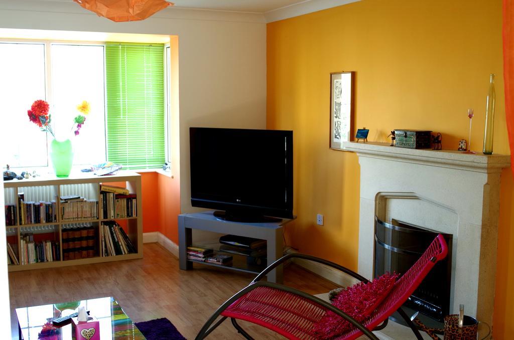 Au Coin Des Couleurs Cardiff