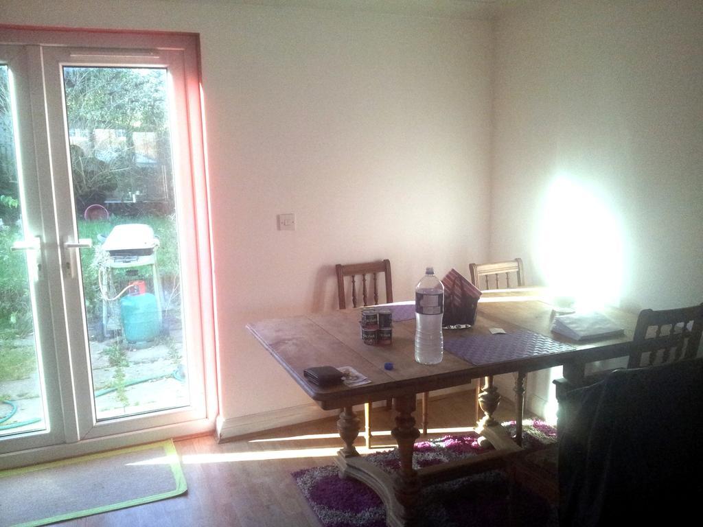 Holiday home Au Coin Des Couleurs Cardiff