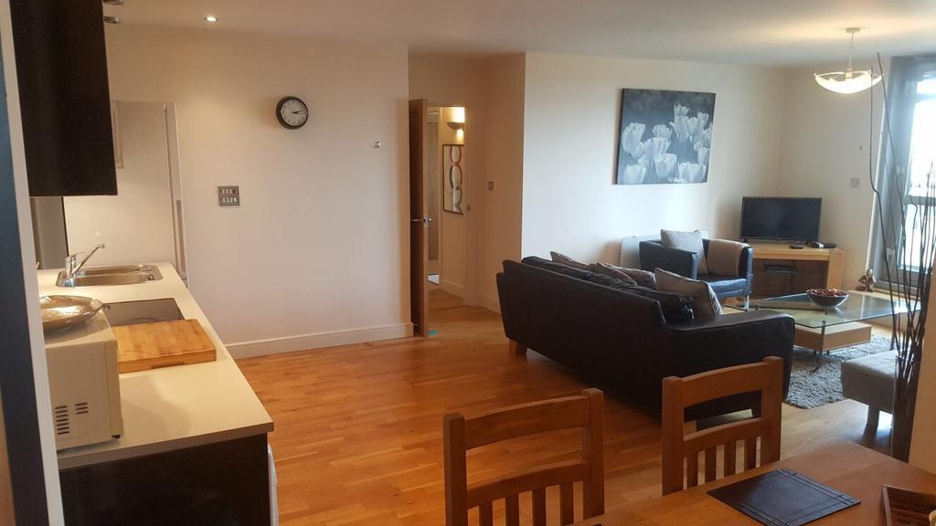 Sky Night Serviced Apartment Cardiff