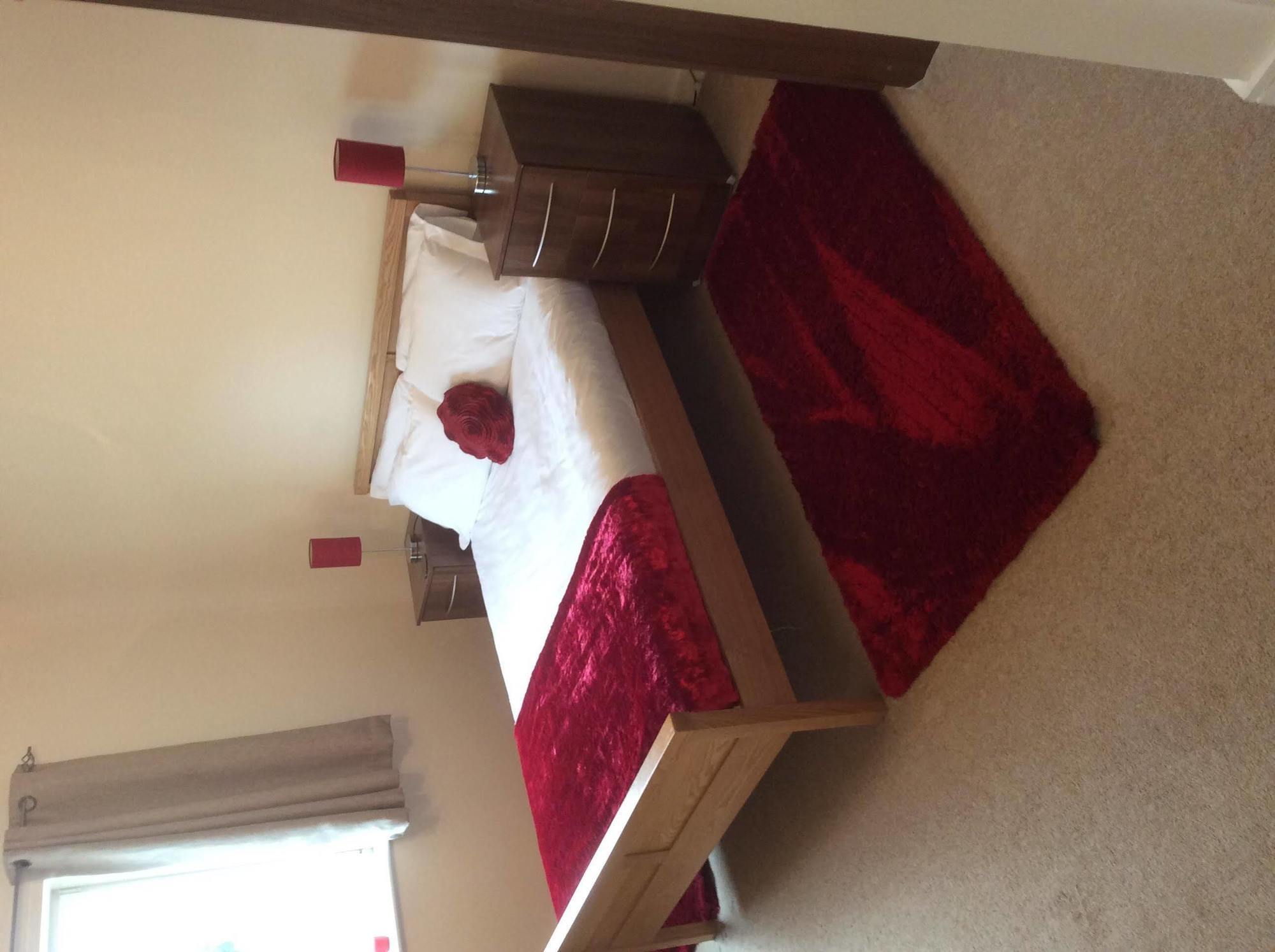 Riverbank Penthouse And * Cardiff