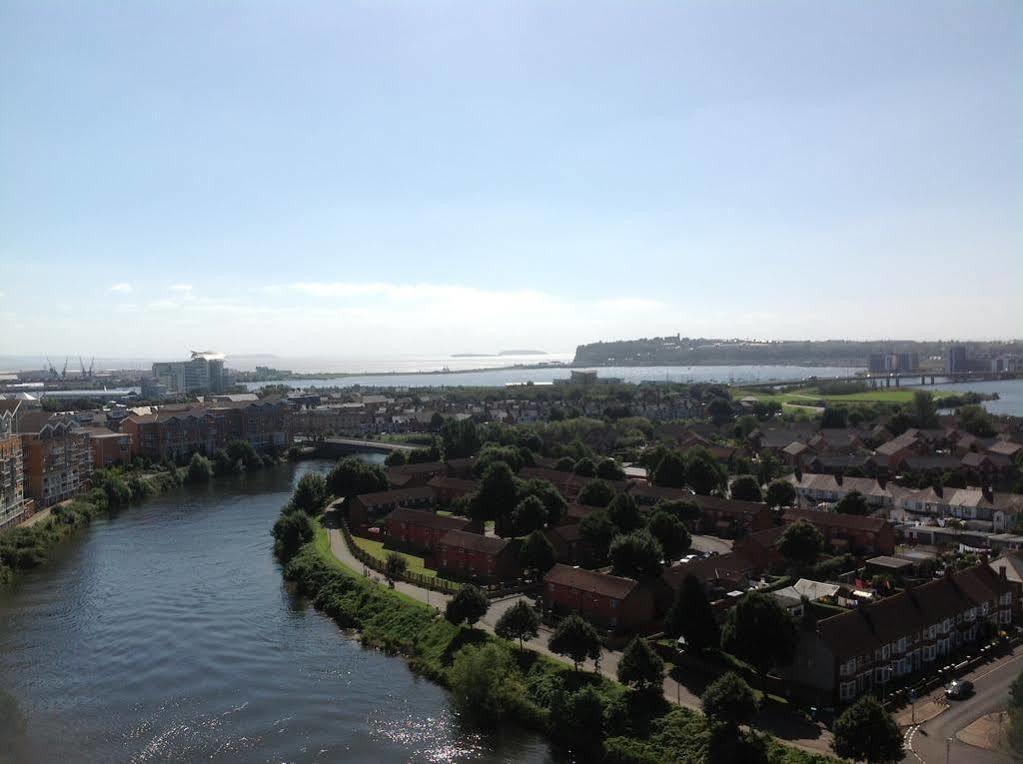 Riverbank Penthouse And Apartment