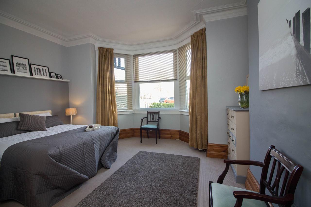 Diamond - Dalmore House *