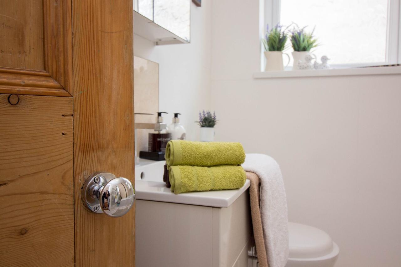 Diamond - Dalmore House Apartment Cardiff