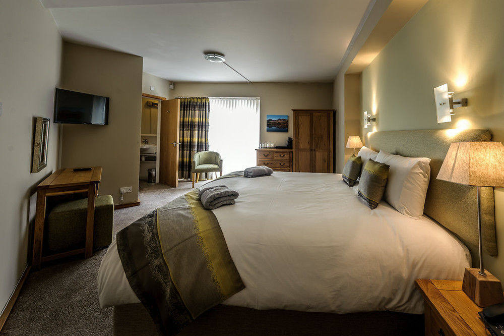 Old Post House Hotel 3*
