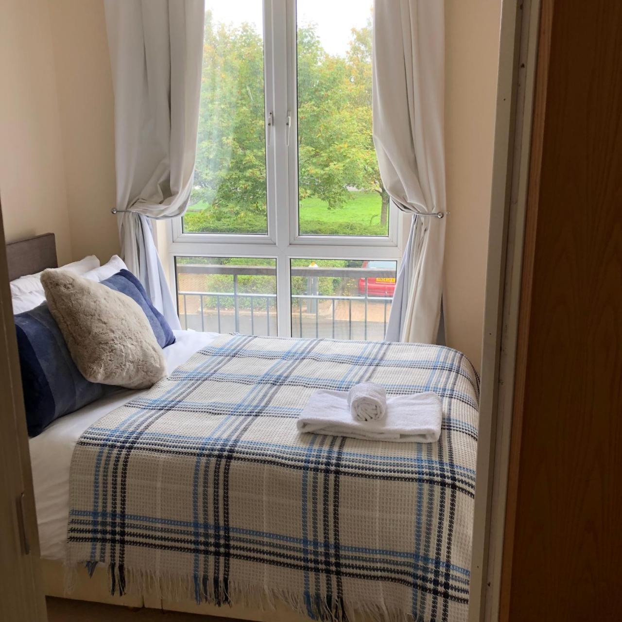 Sky Night Serviced Apartment *