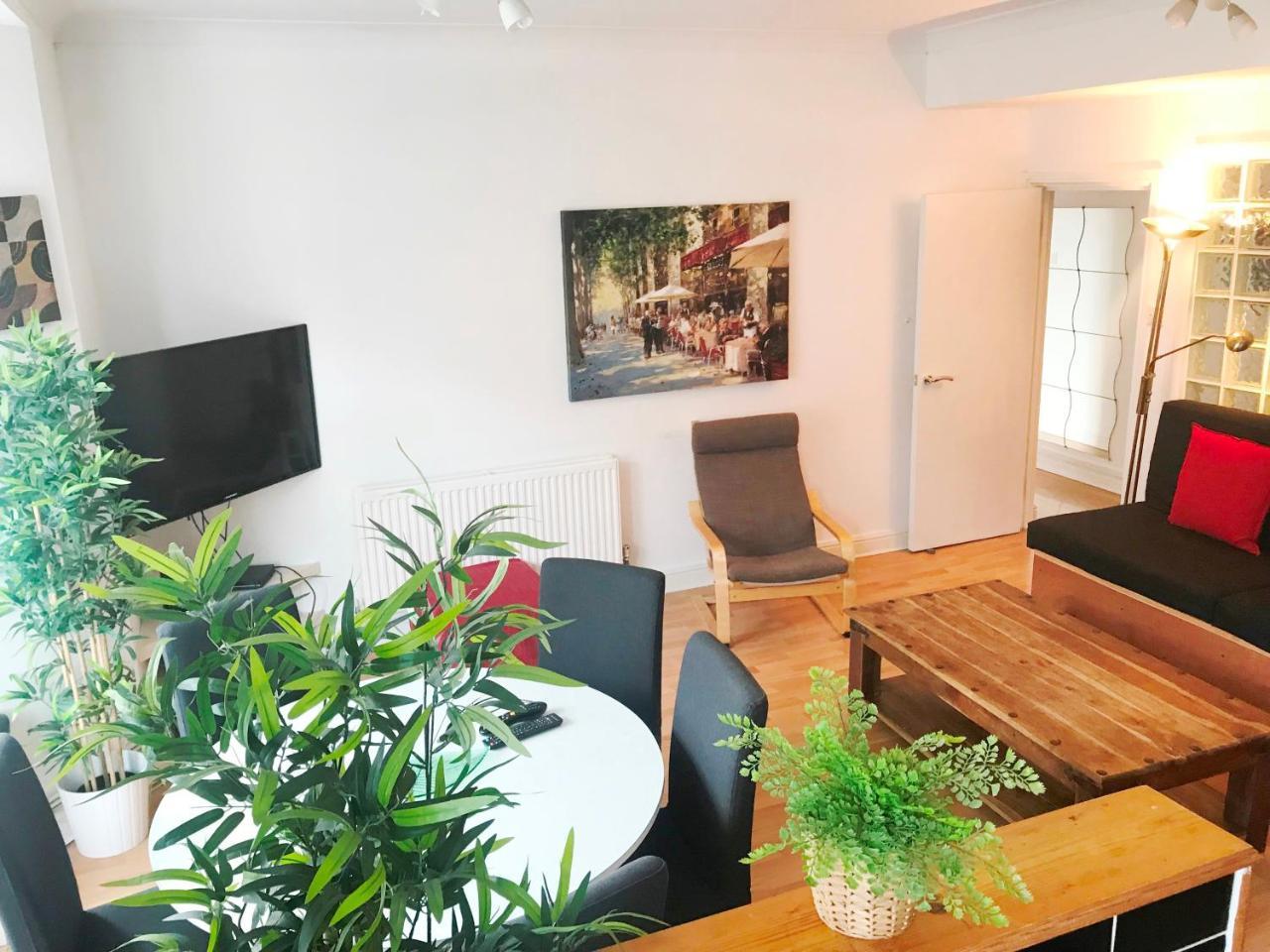 1 Fitzhamon Embankment Opposite Principality Stadium - Long Offer * Cardiff