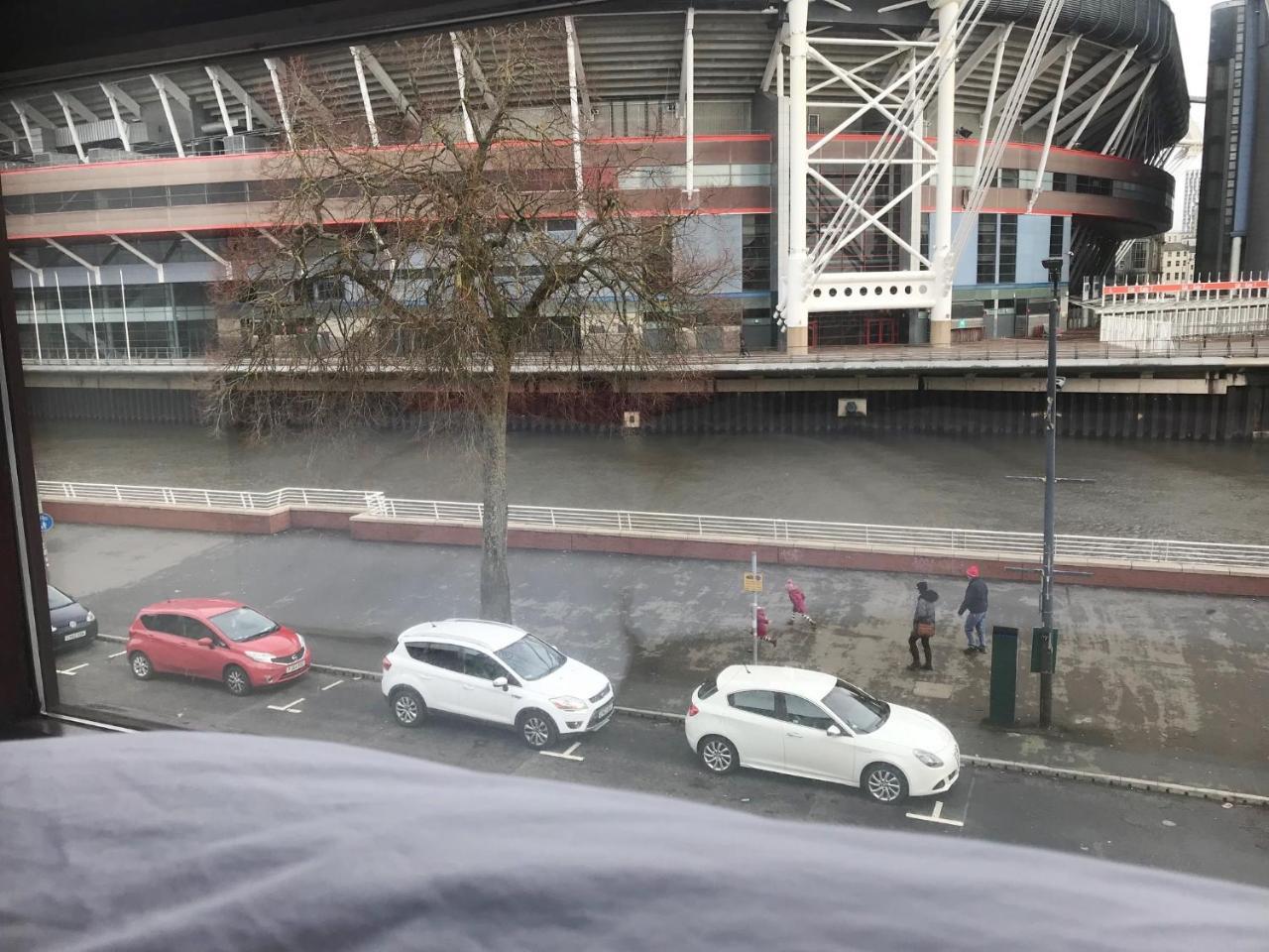 Apartment 1 Fitzhamon Embankment Opposite Principality Stadium - Long Offer Cardiff