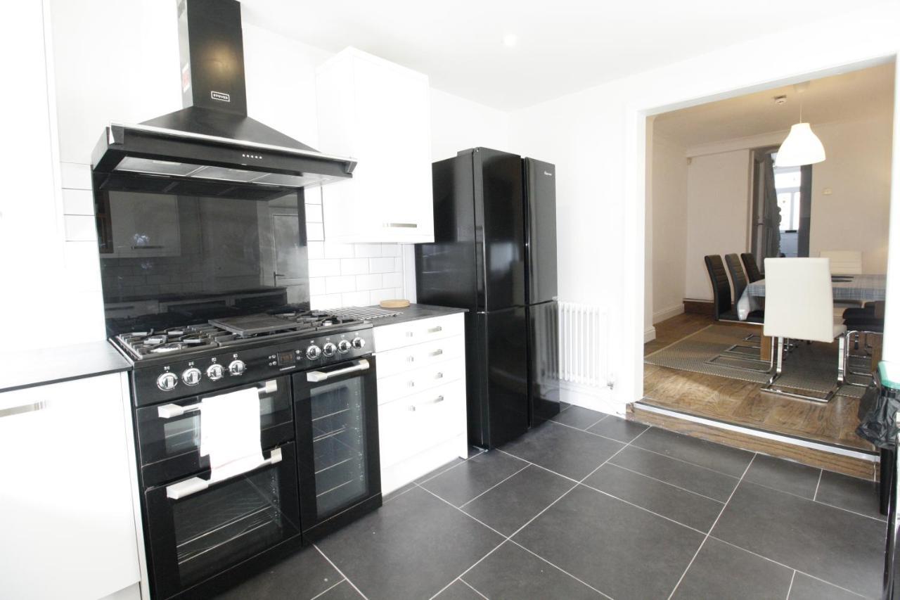 Luxurious 4-bed Victorian In The Heart Of * Cardiff