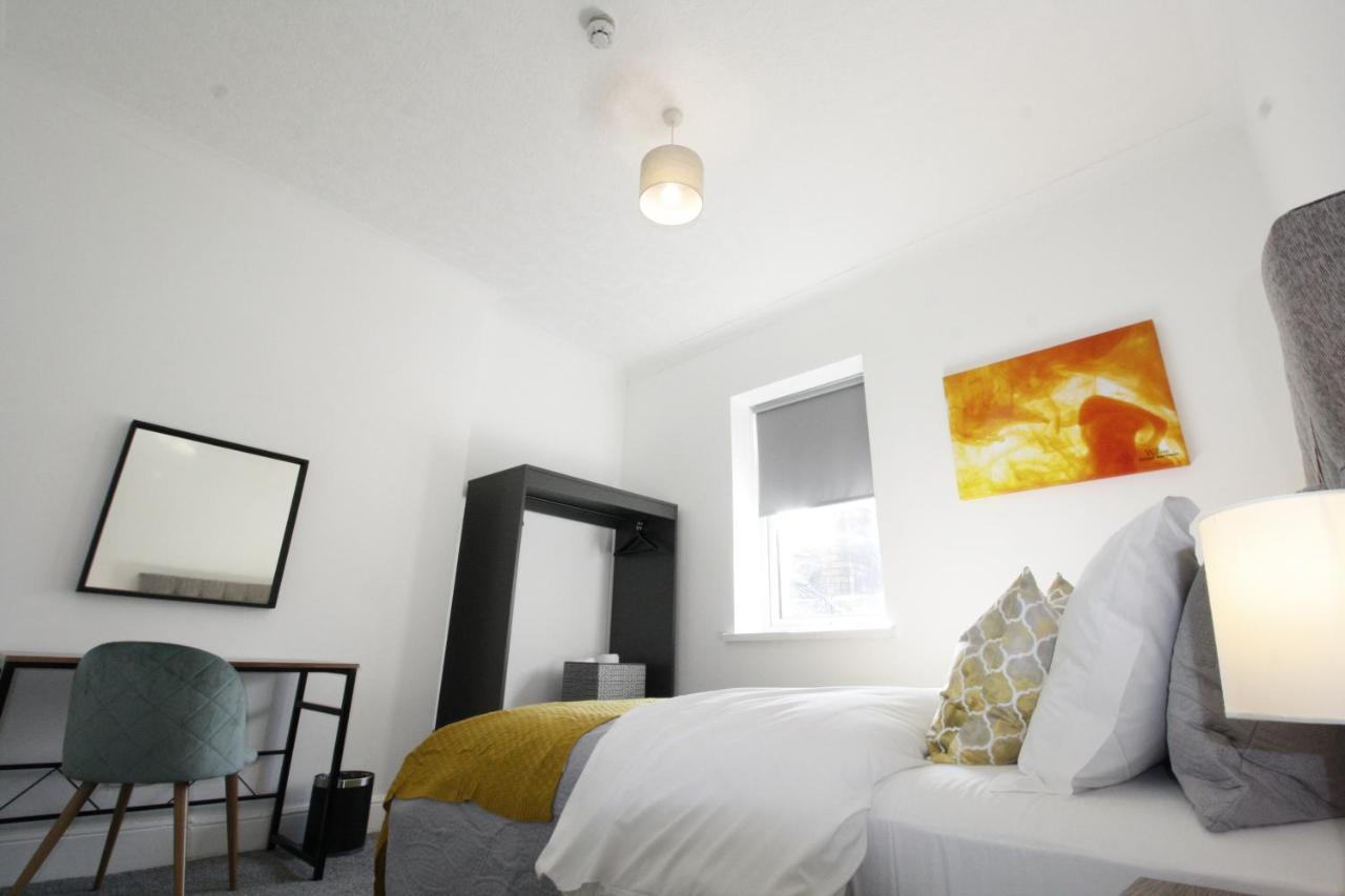 Luxurious 4-bed Victorian In The Heart Of Holiday home Cardiff
