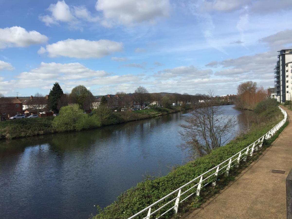 Central Century Wharf - Perfect Location, Swimming Pool And Gym Access * Cardiff