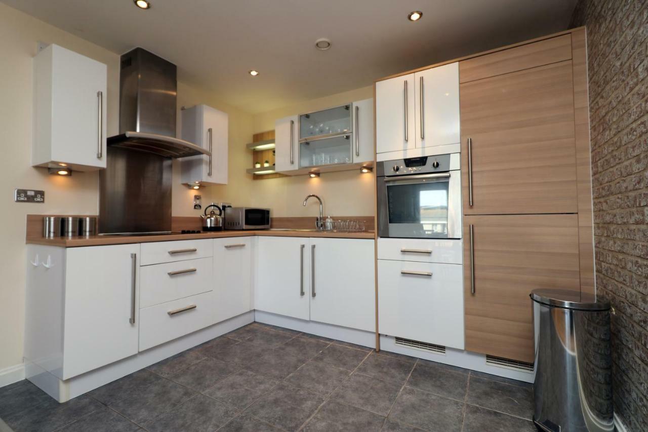 Central Century Wharf - Perfect Location, Swimming Pool And Gym Access * Cardiff