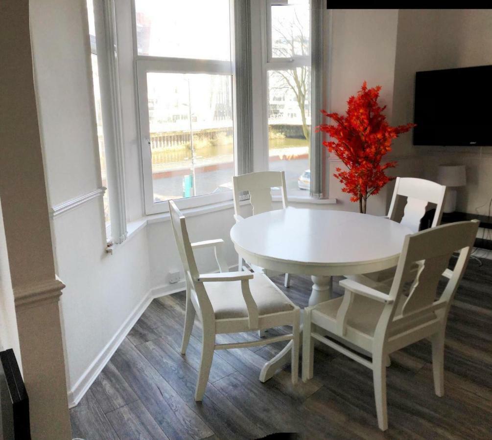 Apartment 3 Fitzhamon Embankment Opposite Principality Stadium - Long Offer *