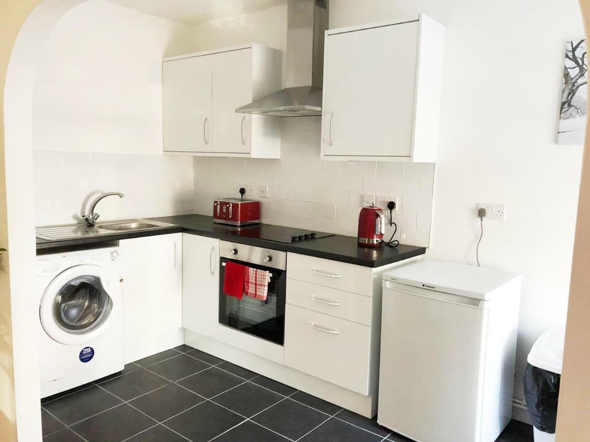 Apartment 3 Fitzhamon Embankment Opposite Principality Stadium - Long Offer Cardiff