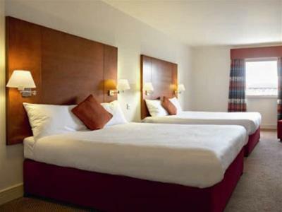 Yha Hostel *