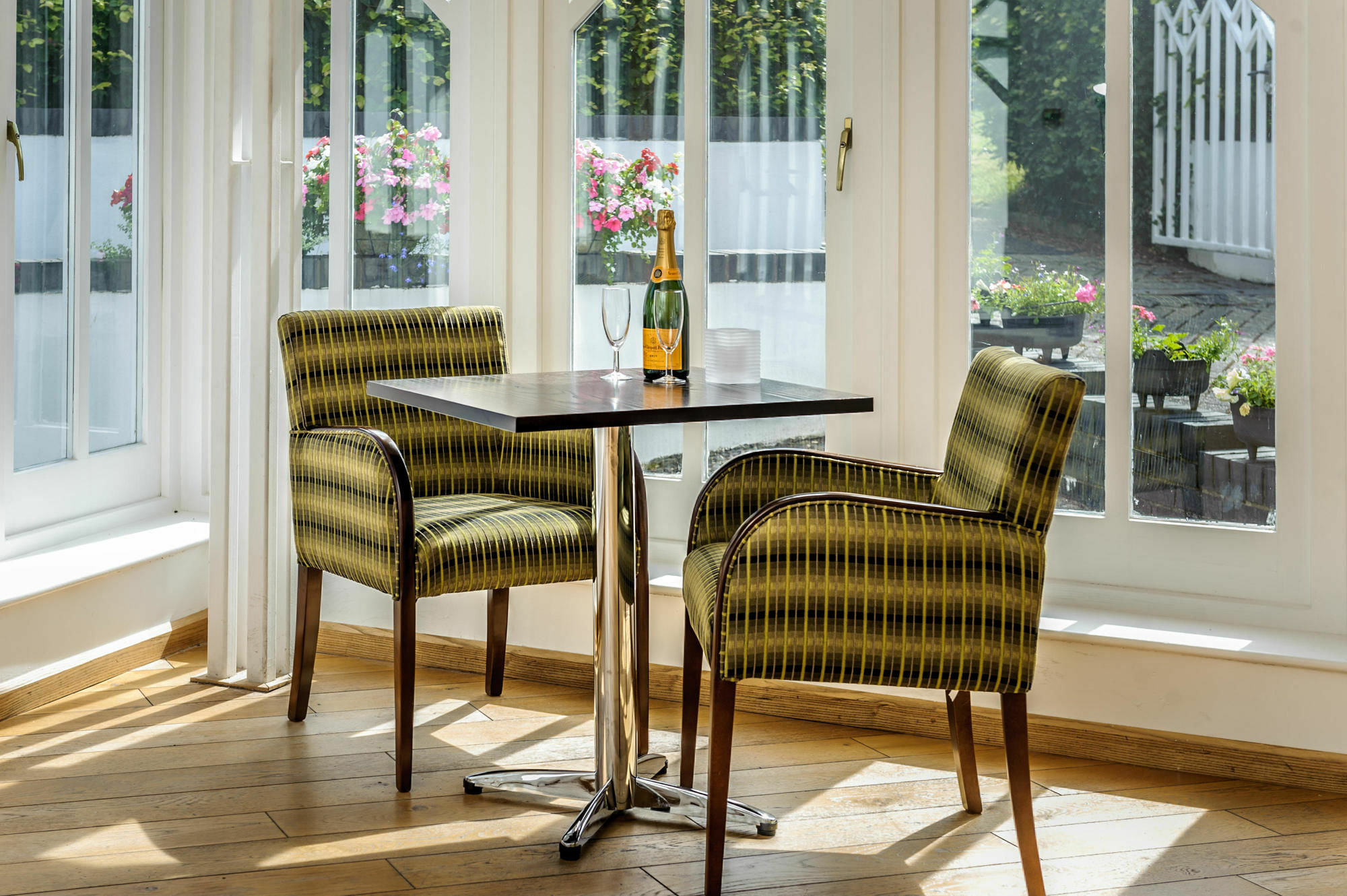 Old Post House Hotel 3*