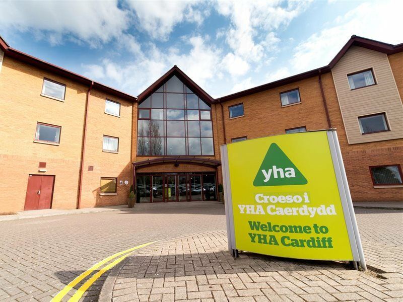 Yha Hostel *