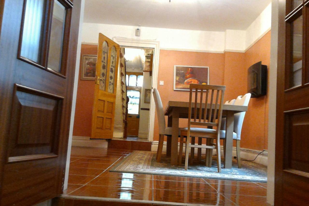 Beautiful Victorian House 5*