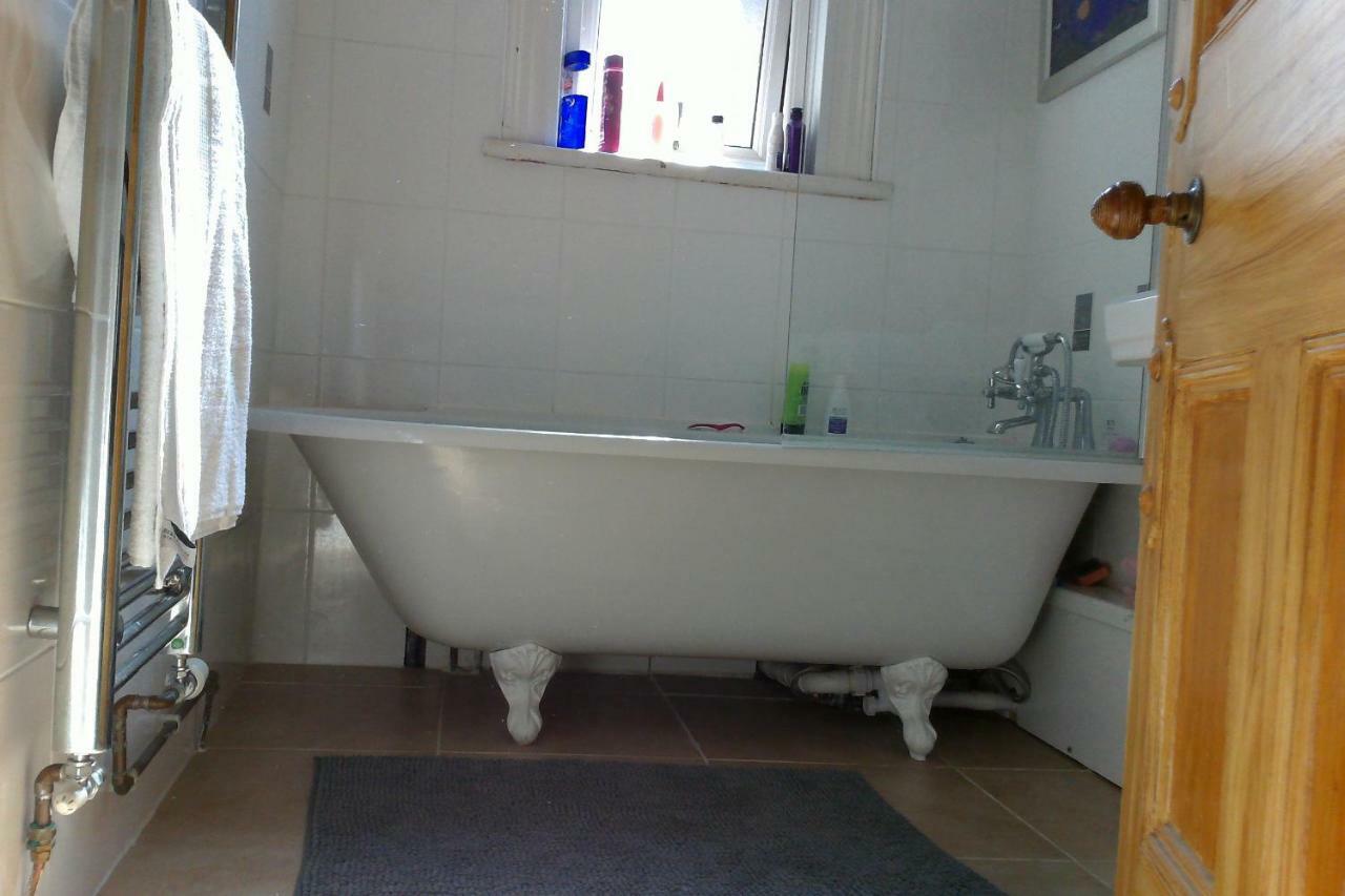 Beautiful Victorian House Guest house Cardiff