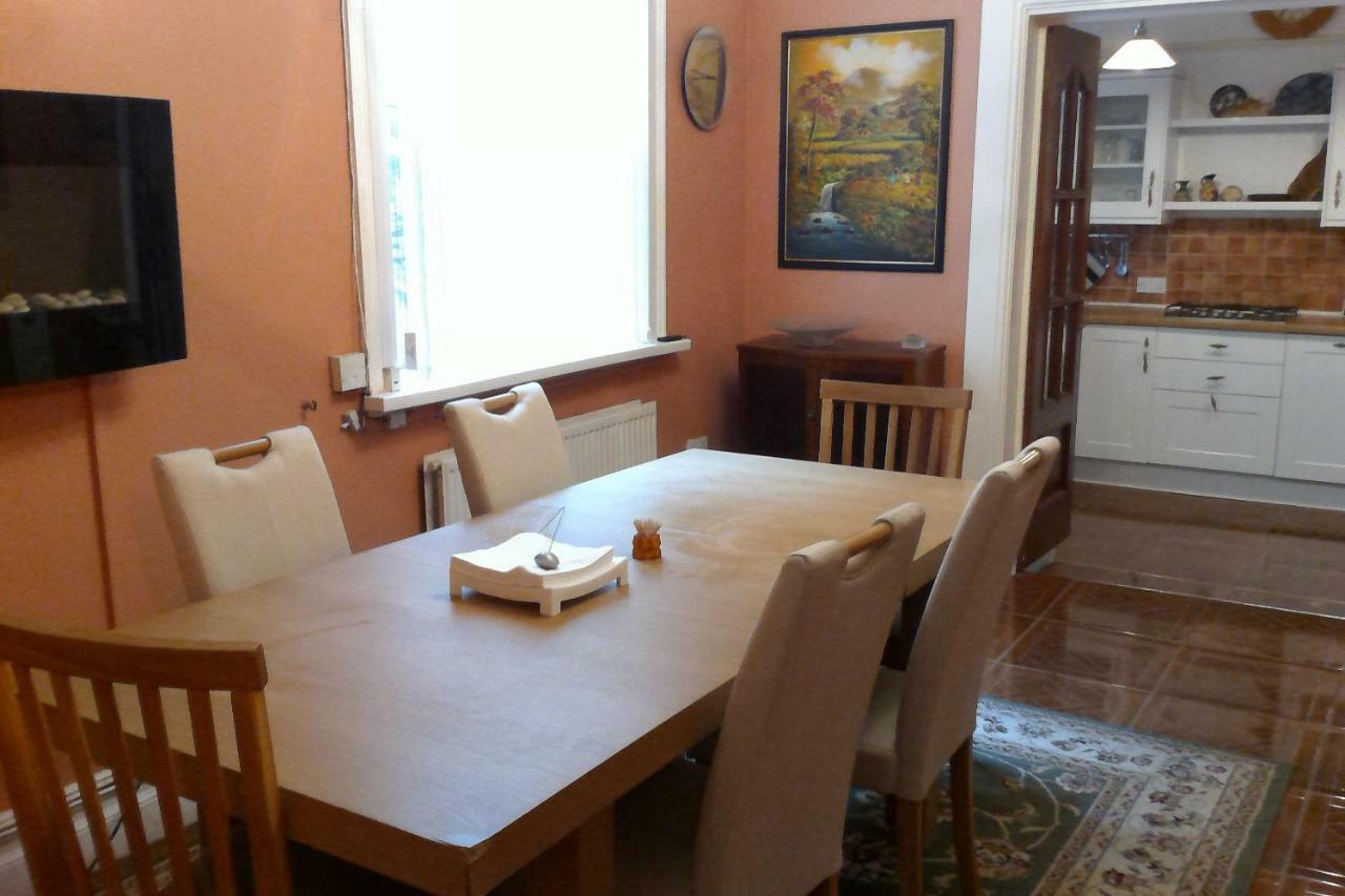 Beautiful Victorian House Guest house Cardiff