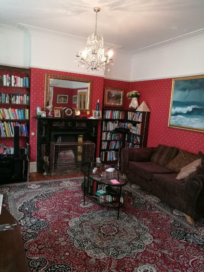 Beautiful Victorian House Guest house Cardiff