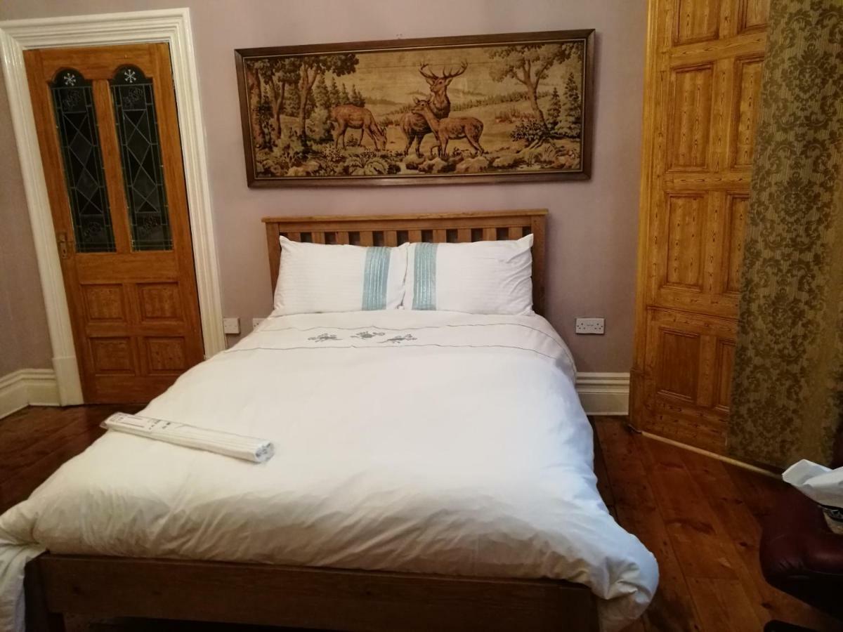 Beautiful Victorian House Guest house Cardiff