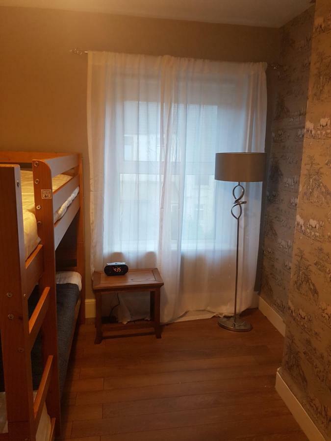 Tynant House- Modern 3 Bed House- Centre And Free Parking Holiday home Cardiff