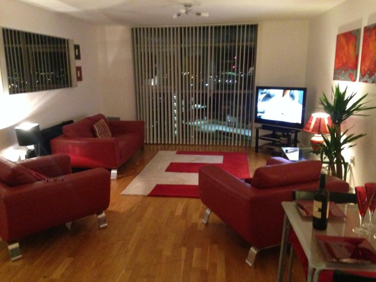 Stunning Spacious City Apartment With Free Parking Apartment *