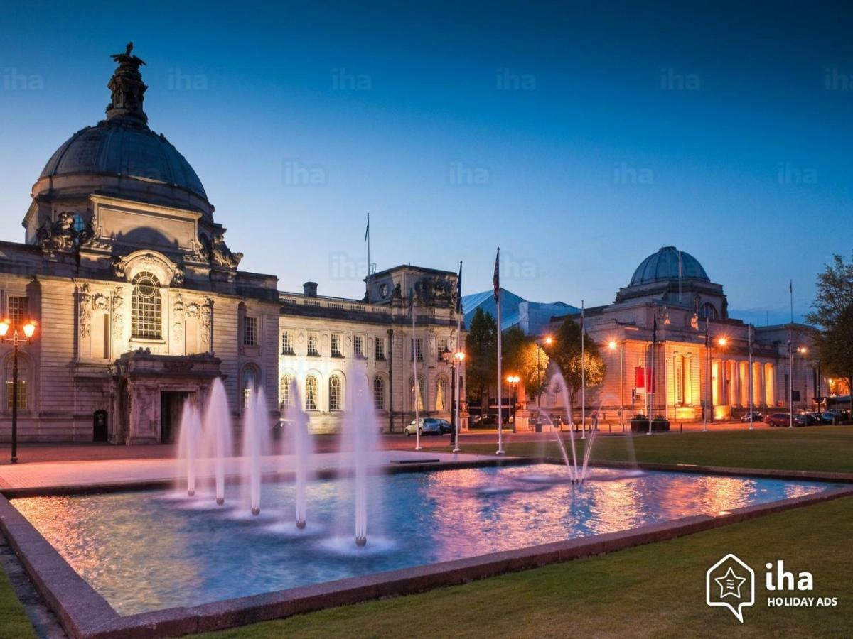 With Roof Terrace Close To City Centre Apartment