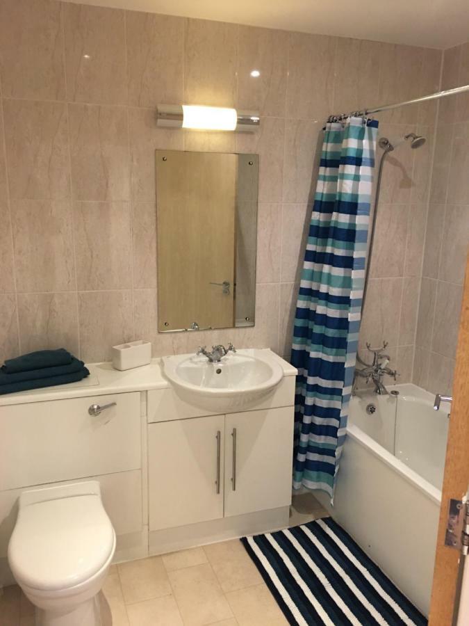 Stylish Centre Apartment Cardiff