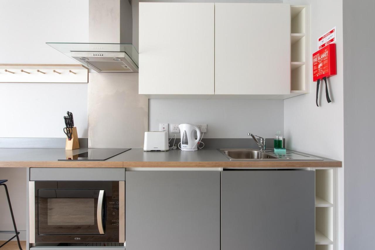 Modern Studios, Apartment Cardiff