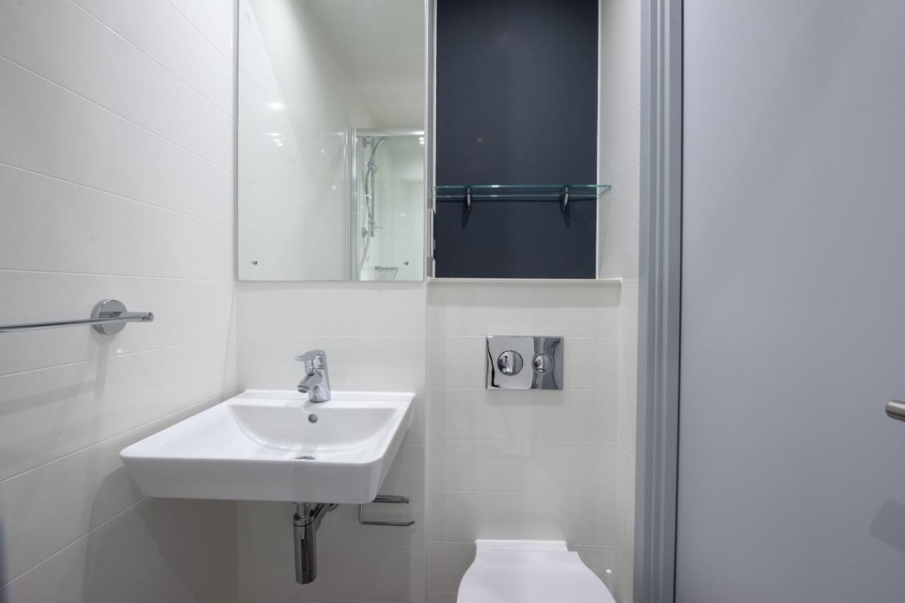 Apartment Modern Studios,