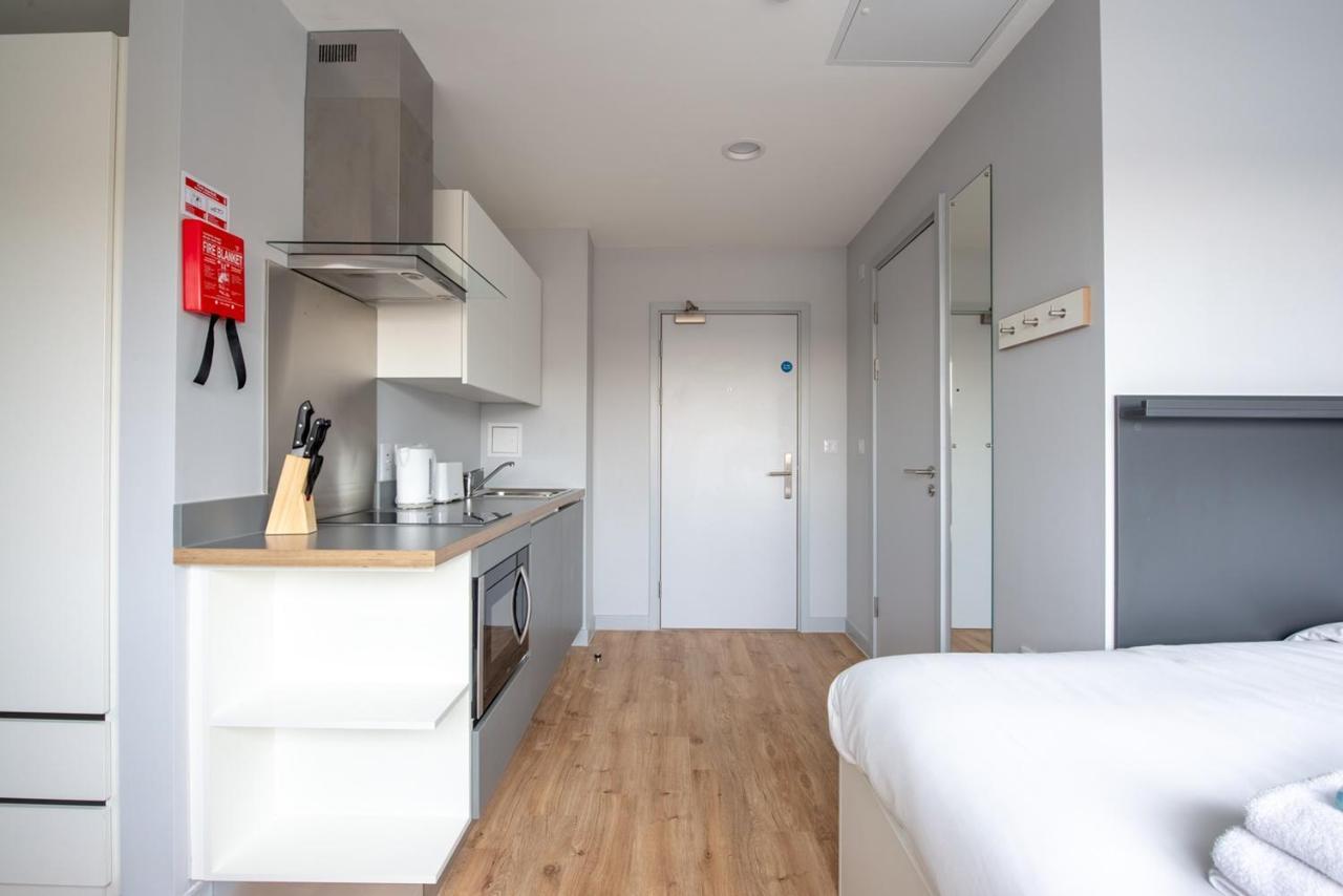 Modern Studios, * Cardiff