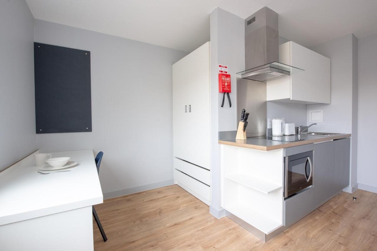 Modern Studios, Apartment Cardiff