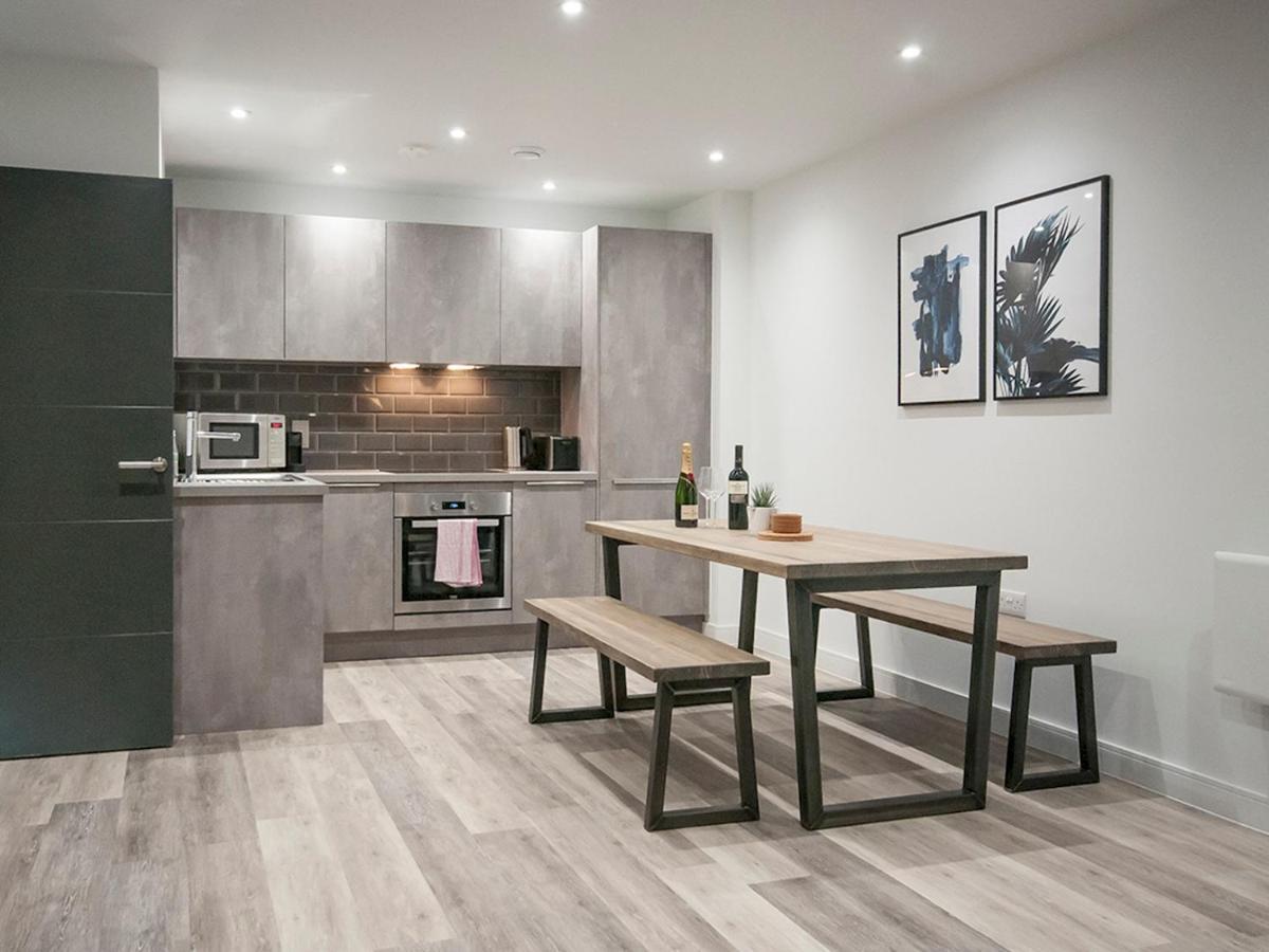 New In Centre & Close To Stadiums * Cardiff