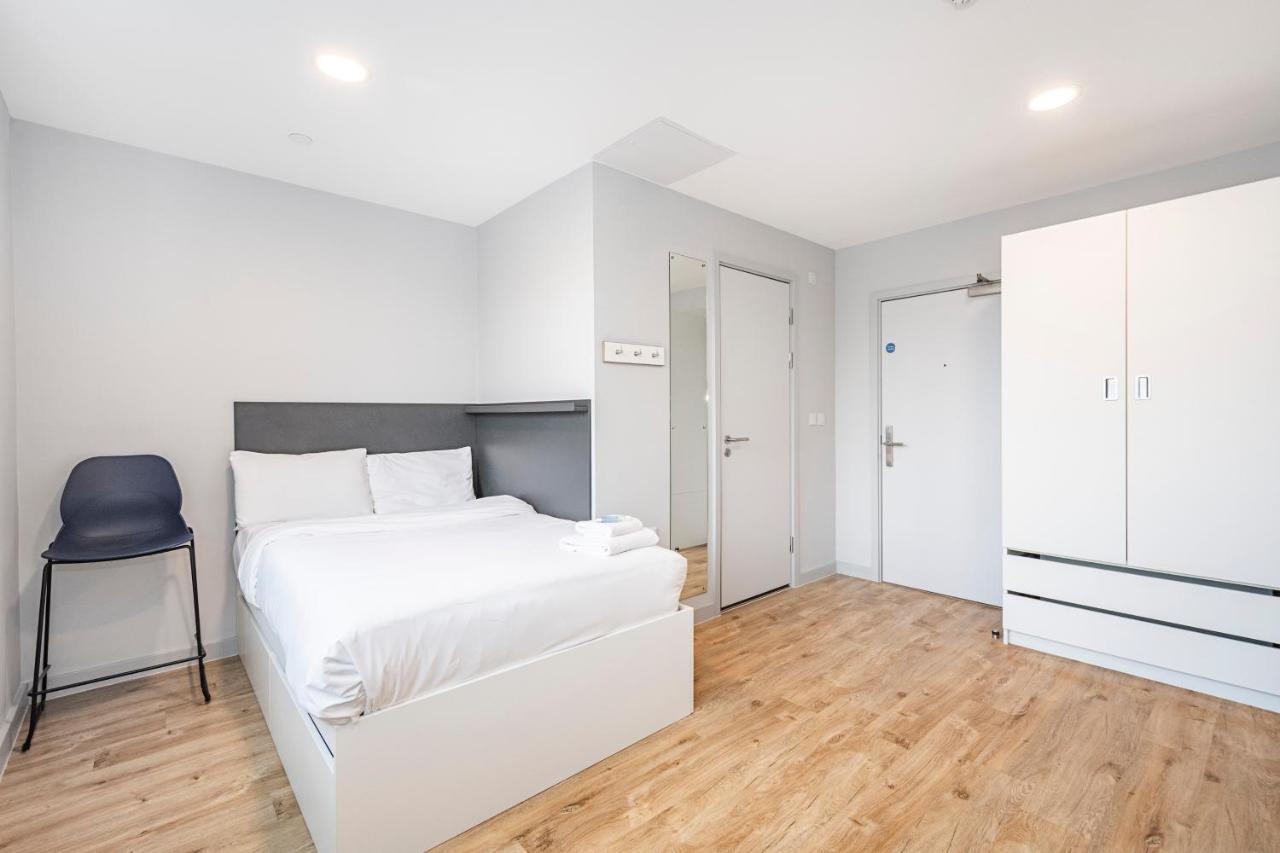 Apartment Modern Studios,