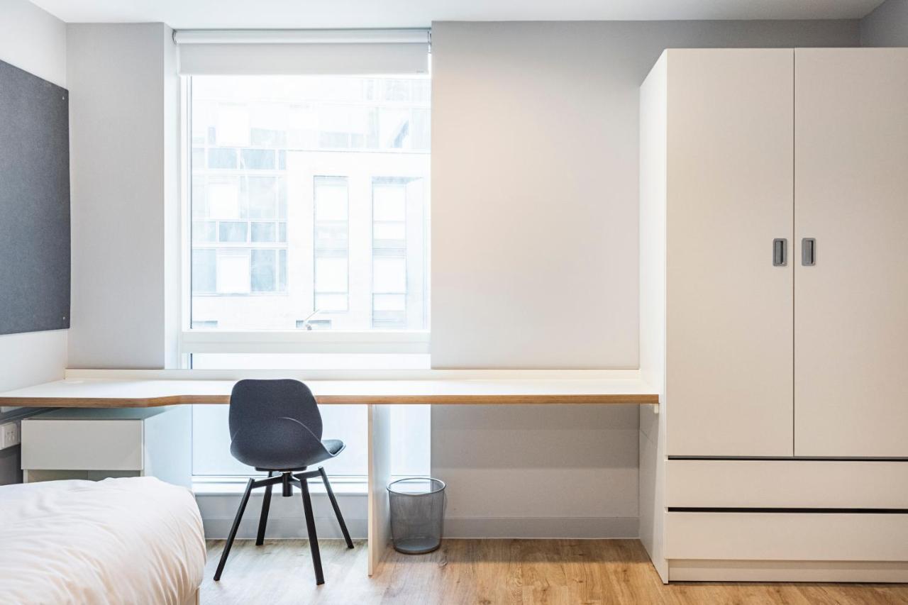 Modern Studios, Apartment Cardiff