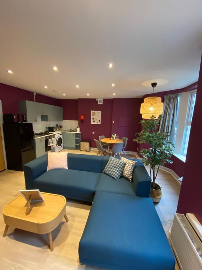 Apartment Aaron Wise - 17 Fitzhamon