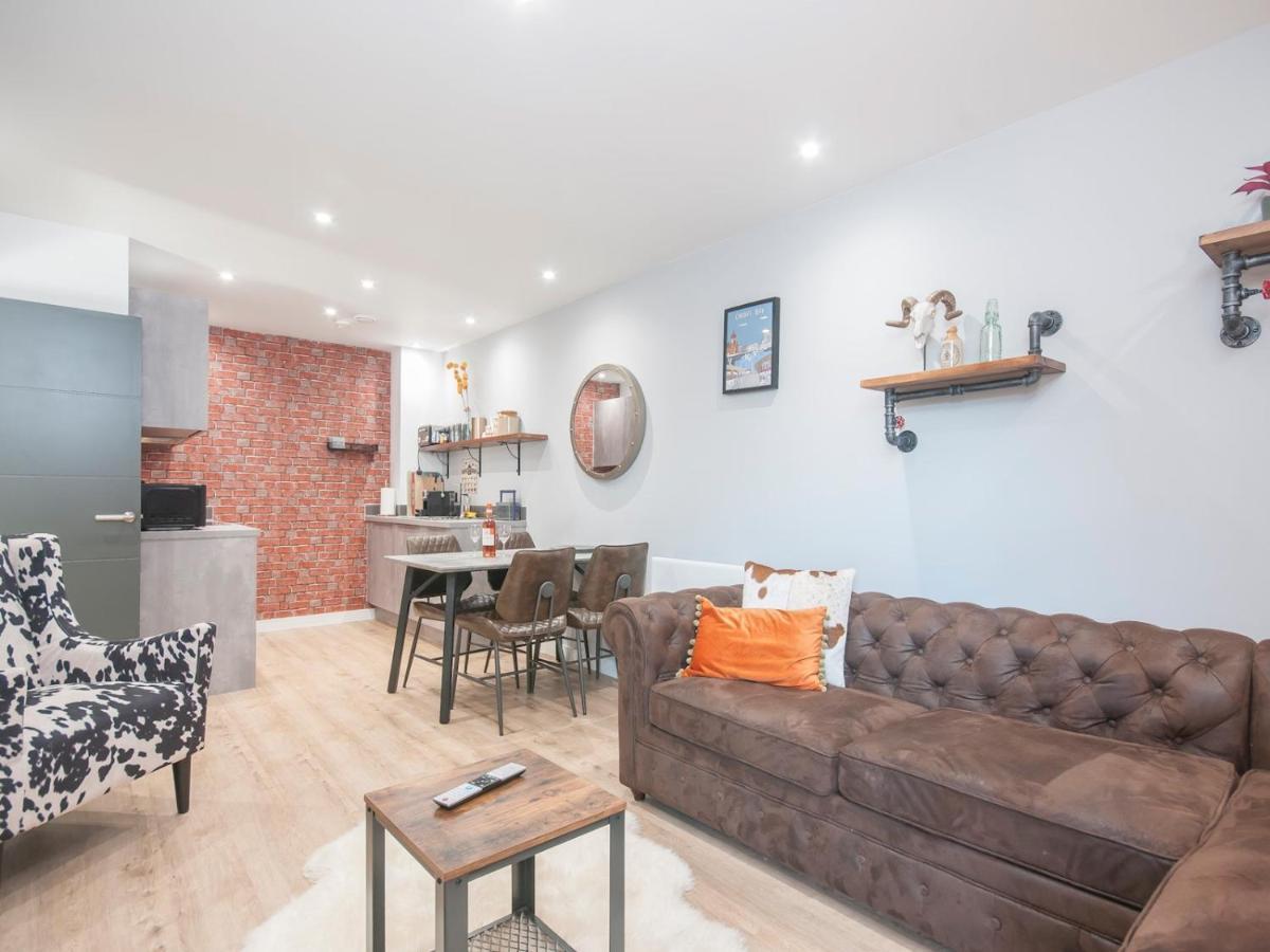 Apartment New Modern In The & Close To Stadiums *